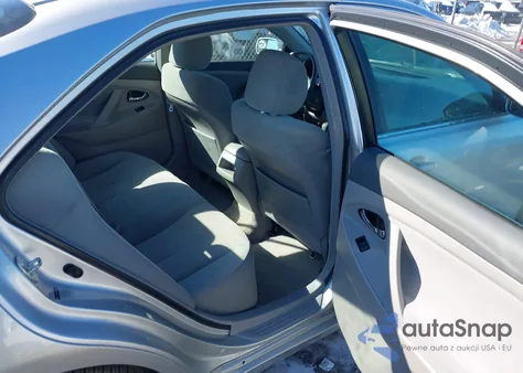 2009 Toyota Camry Le z USA, uszkodzony, nr VIN 4T1BE46K59U268957